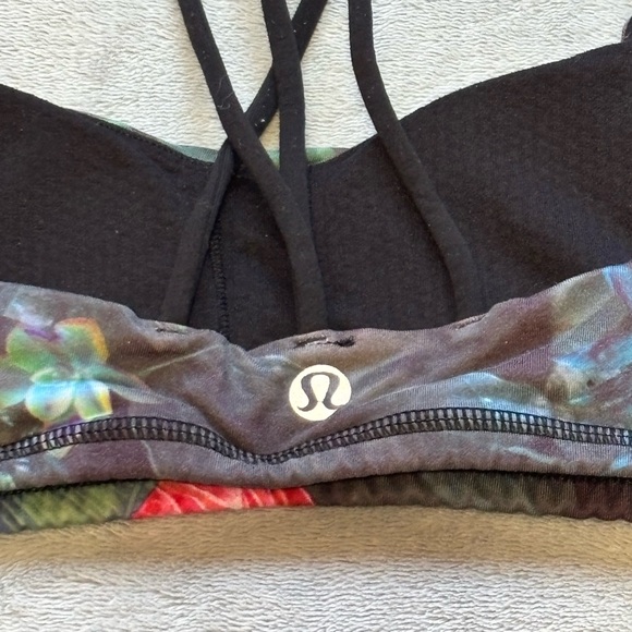Lululemon Free to Be Sports Bra - Picture 5 of 5